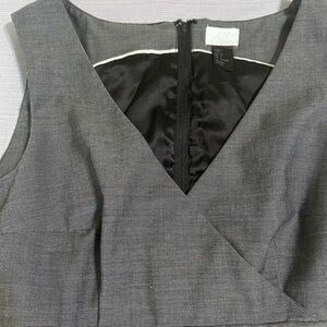 H&M Gray V-Neck Sleeveless Sheath Dress